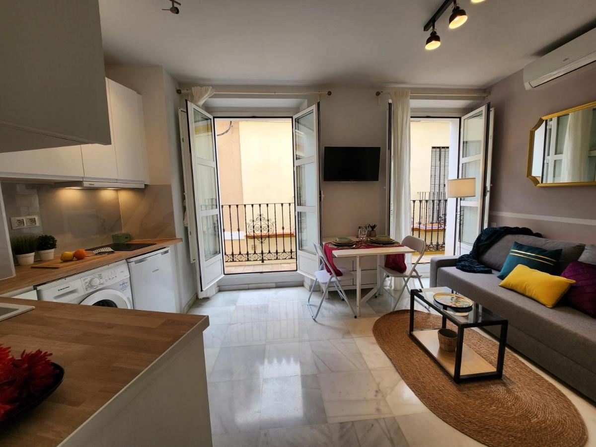 Lovely Center Apartments Seville - Balcony Lux Sol Севиля Екстериор снимка