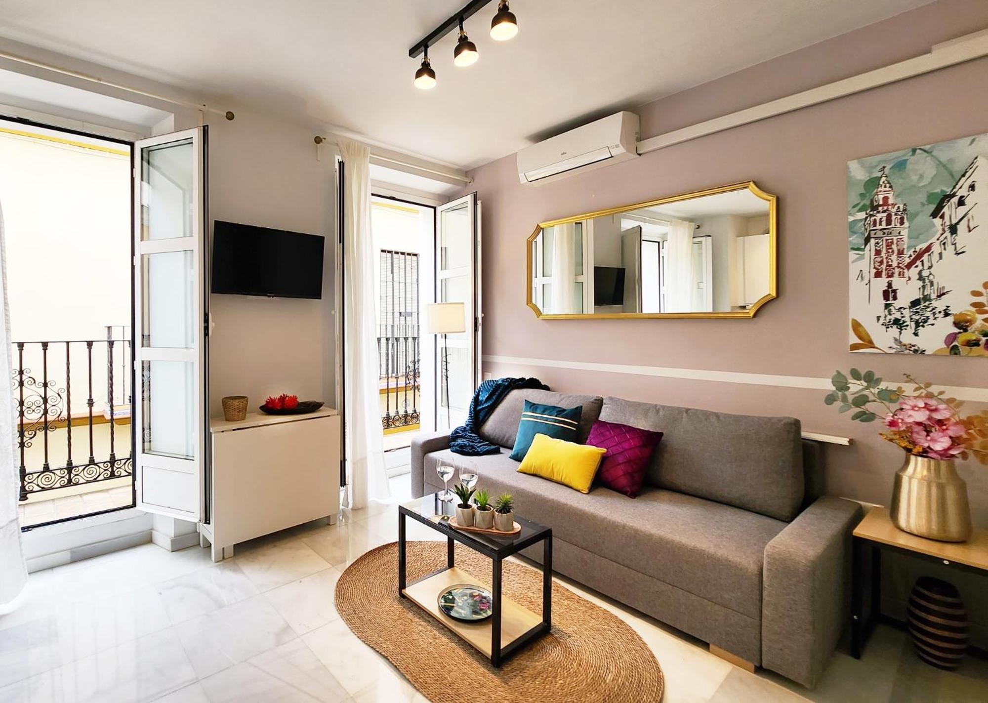 Lovely Center Apartments Seville - Balcony Lux Sol Севиля Екстериор снимка